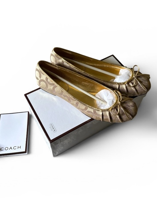 Coach Shoes - Coach Ballet Flats
With Bow